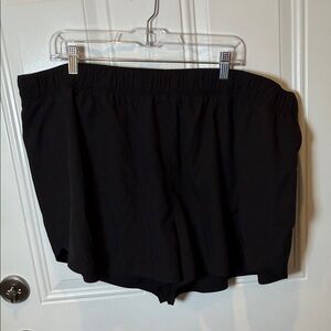 NWOT Old Navy Active Black Women's Shorts